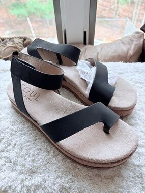 SOUL Naturalizer Black Toe-Ring Ankle-Strap Sandals